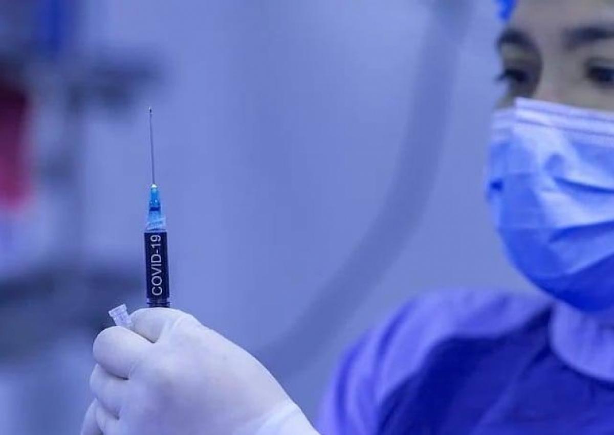 Роман Бусаргин: вакцина ожидается в первой декаде декабря, оперативно готовятся кабинеты 