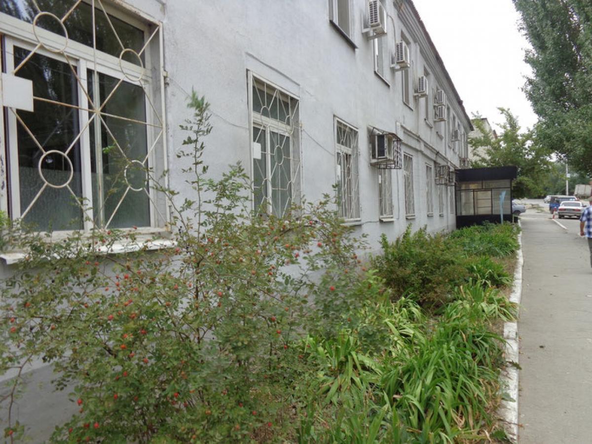 На заводе силикатного кирпича в Саратове задолженность по зарплате превысила 2,6 млн рублей