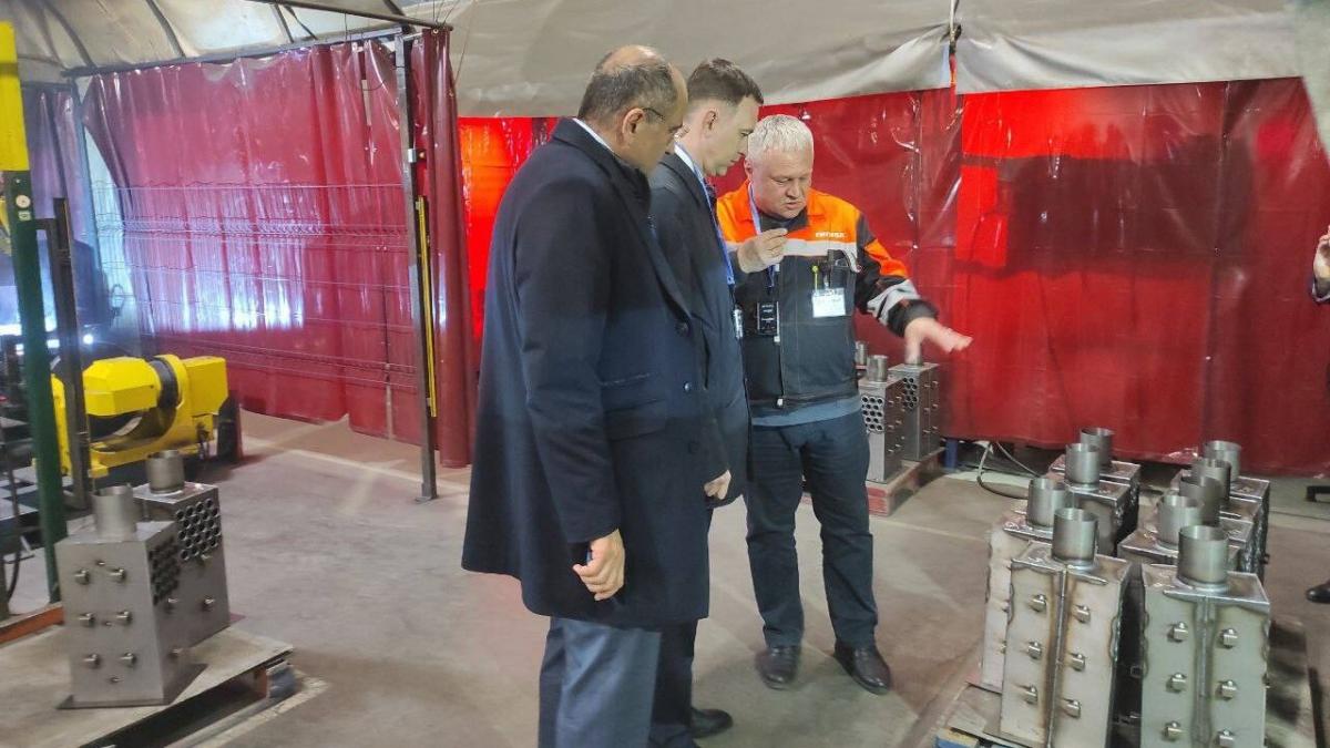 Завод в Энгельсе провел реинжиниринг и приобрел 13 роботокомплексов
