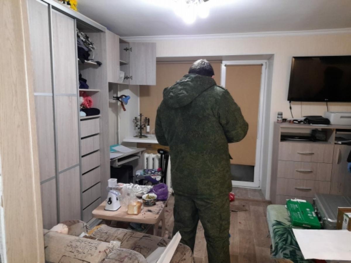 В Энгельсе на балконе обнаружен труп мужчины – подозреваемый в убийстве задержан