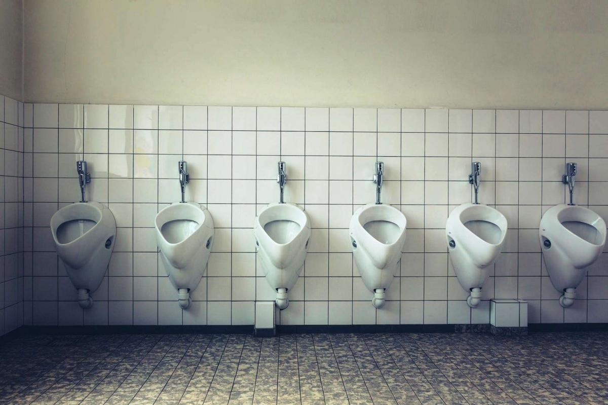 В конкурсе на самый худший туалет победили три саратовские школы