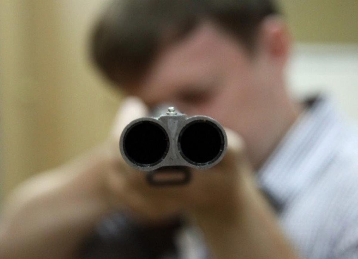 Хотел похвастаться: 10-летний школьник застрелил сверстника из отцовского ружья