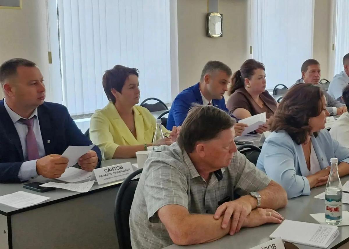 В Энгельсе еще одна школа перейдет на односменное обучение