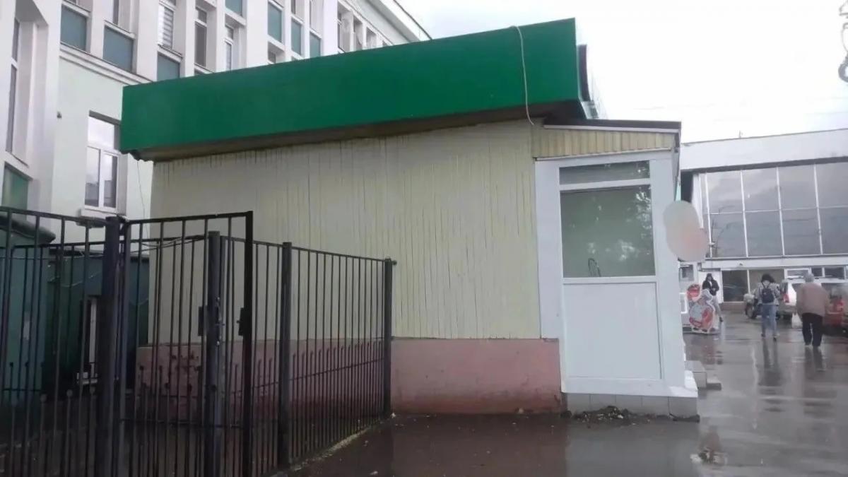 Арбитражный суд постановил снести магазин на Привокзальной площади Саратова