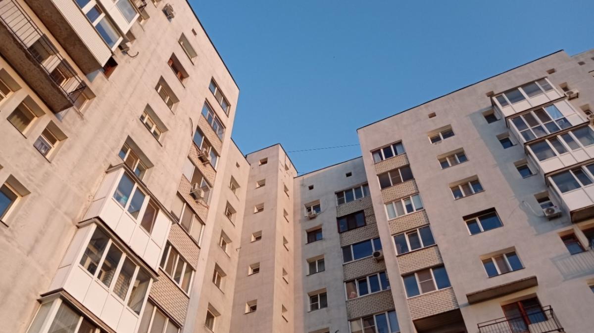 В Саратове за 6 миллиардов продают однокомнатную квартиру с отделкой из мрамора