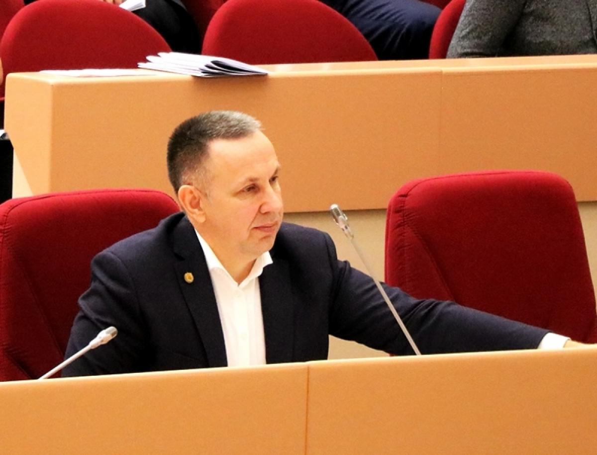 Саратовский депутат предложил лишать коррупционеров надбавки