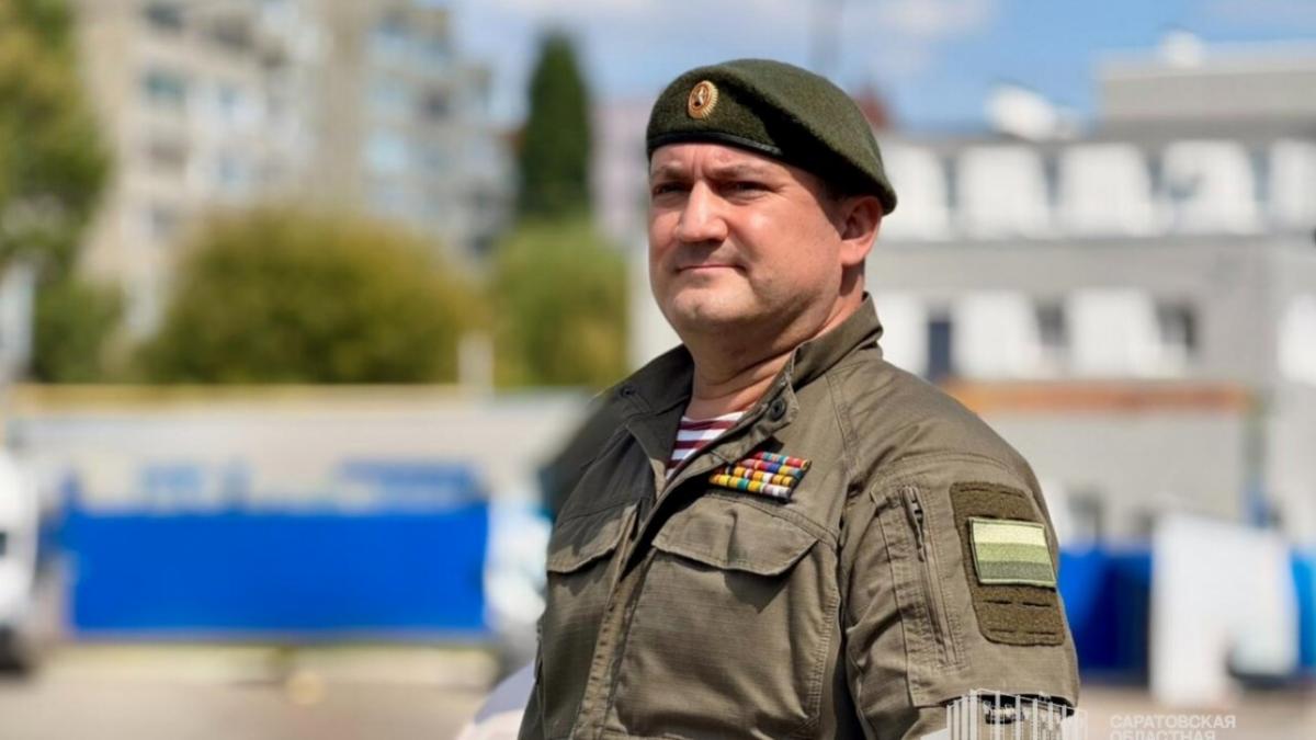 Калинин проводил отправившихся в зону СВО жителей Саратовской области 