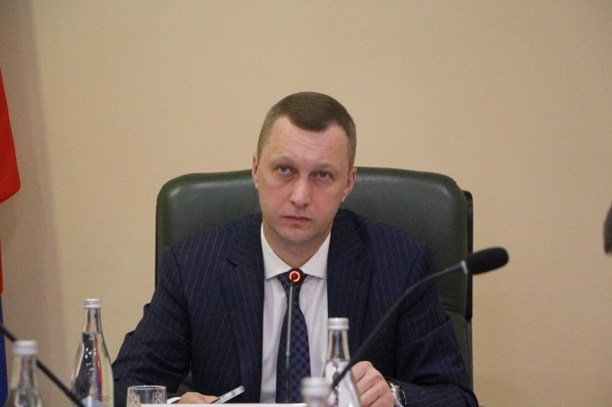 Бусаргин сделал заявление о масштабном ремонте тротуаров в Энгельсе 