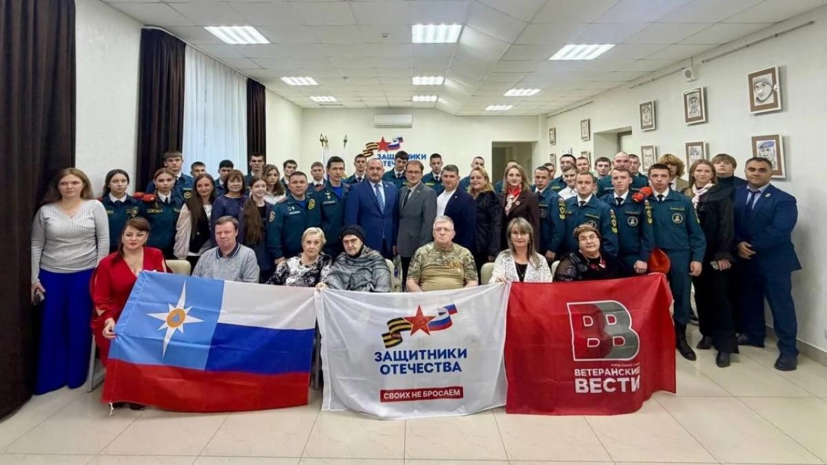 Вячеслав Калинин: в Саратове прочли стихи о единстве народов России