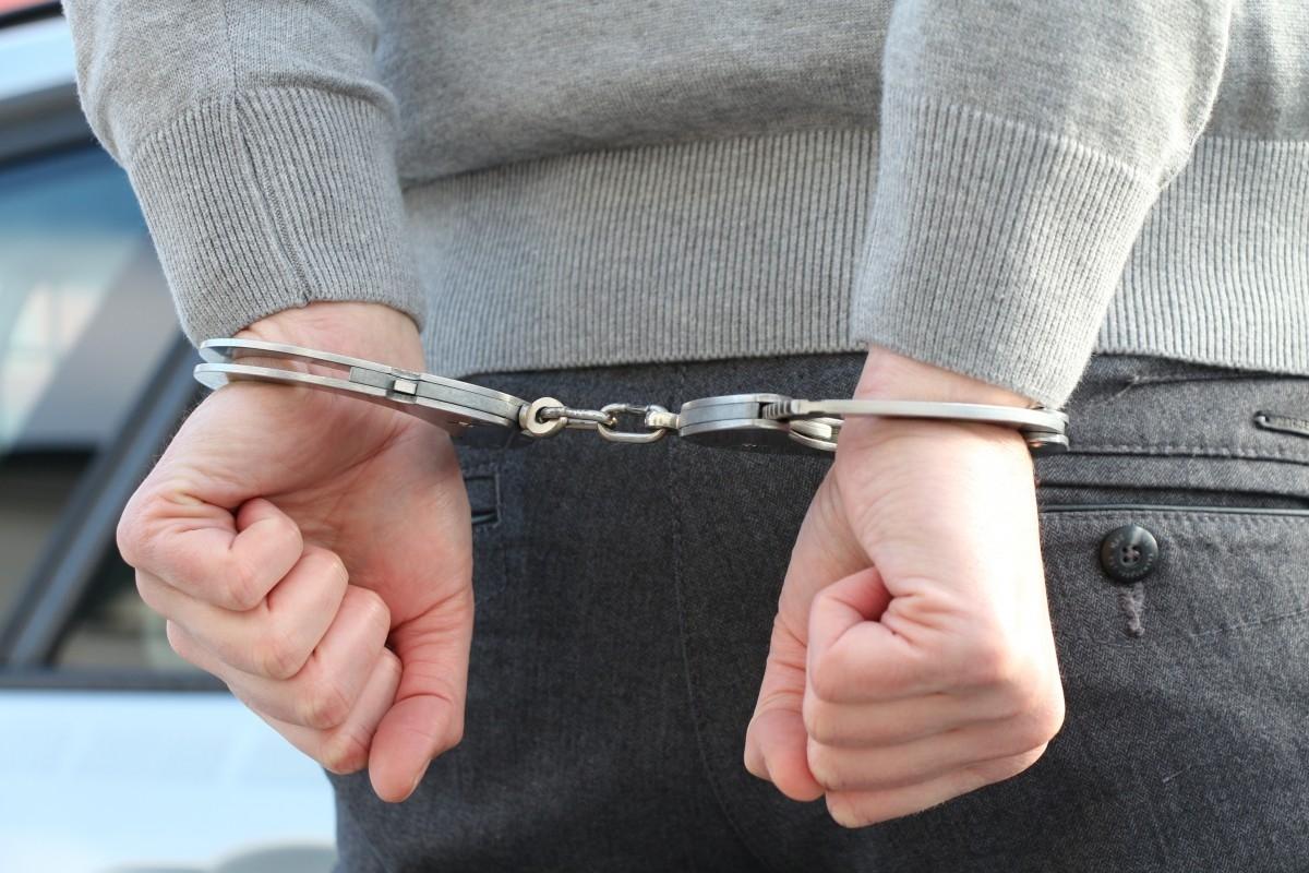 В Энгельсе придумали новый повод для поножовщины: братья поспорили, кто из них самый ленивый