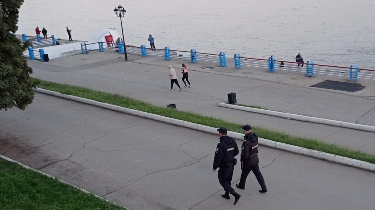 Уроженец Саратова напал с ножом на полицейских в Москве