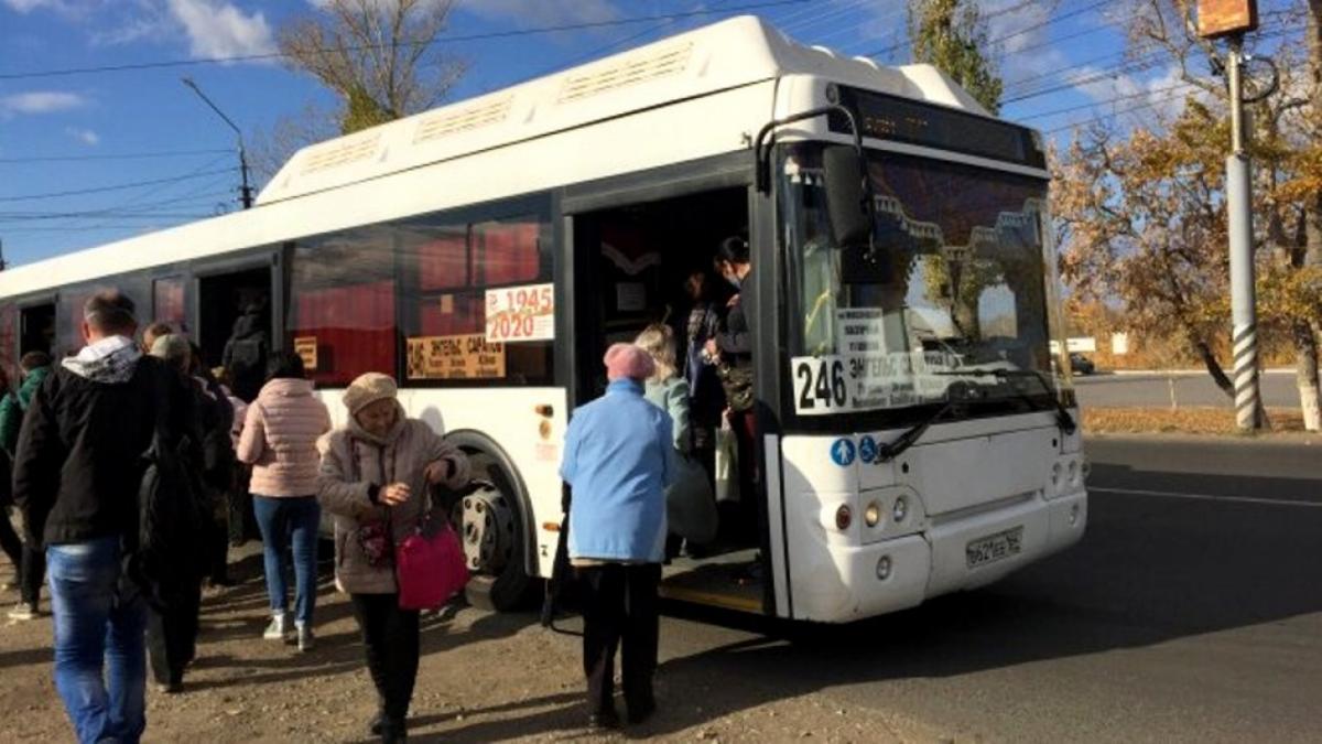 Власти сообщили об отмене ряда автобусов в Энгельсе и изменении графика