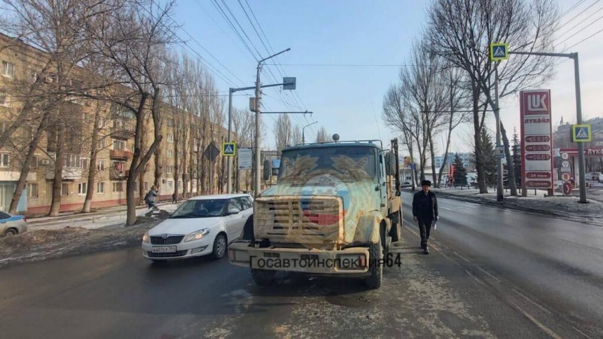 В Саратове на Шехурдина грузовик сбил пешехода
