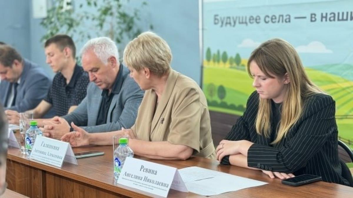 В Саратовской области молодежь обсудила будущее сельских территорий
