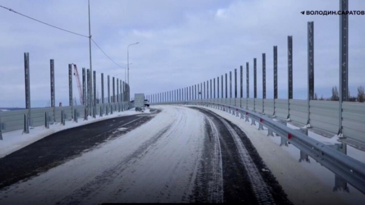 Алексей Петаев сообщил о строительстве моста и 2 путепроводов в Саратовской области 