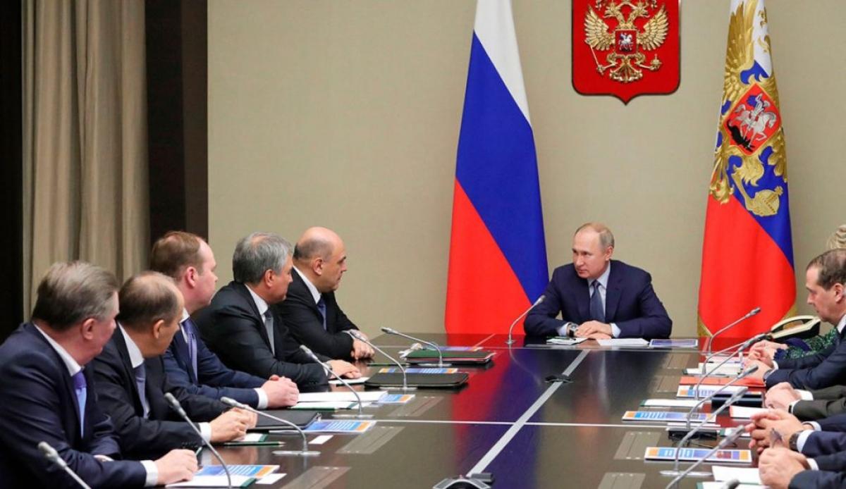 Один из губернаторов: политологи предположили, кто станет преемником президента России Путина