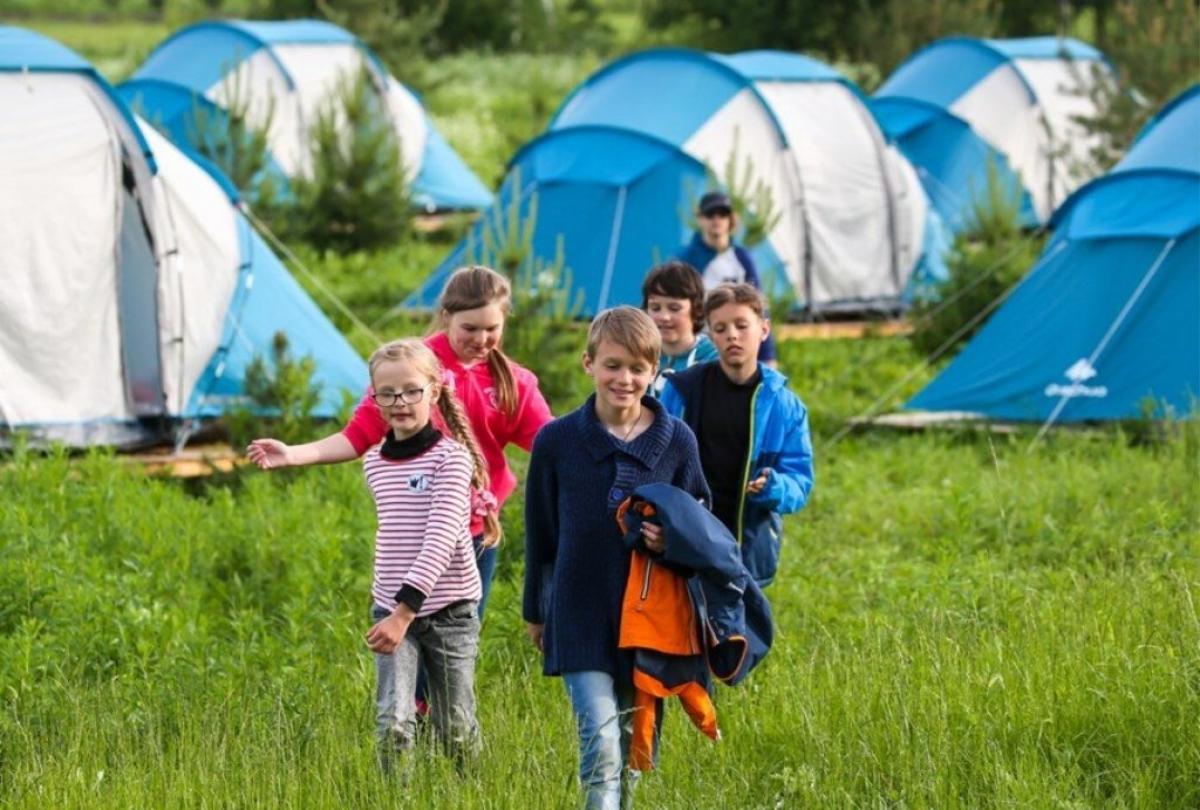 Организация палаточного лагеря. Палаточный лагерь для детей. Летний палаточный лагерь. Детский туристический лагерь. Палаточный туристический лагерь.