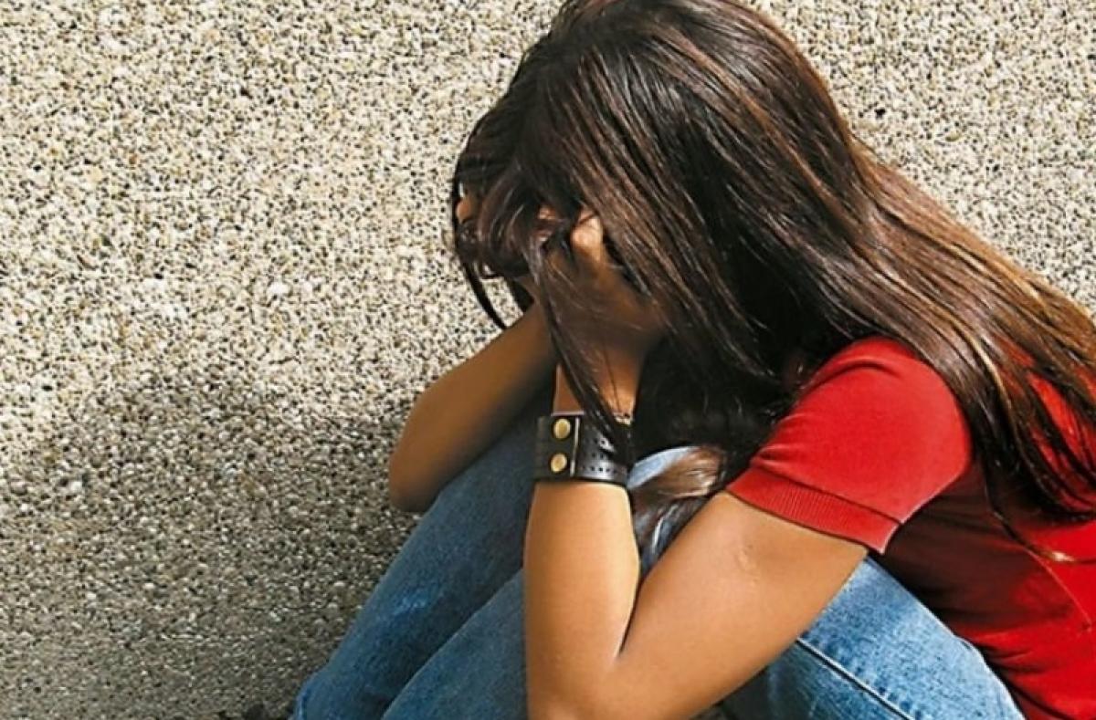 Школьница почти год молчала о том, что ее насиловал родной отец