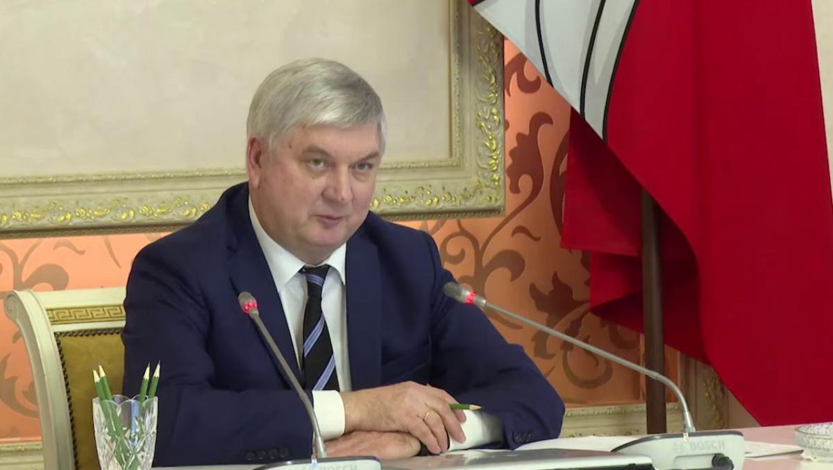 Гусев: при падении БПЛА на территории нефтебазы произошло возгорание