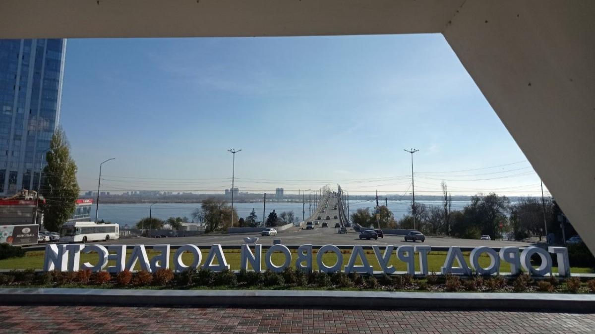 В Саратове гигантский садовый центр с паркингом продают за 650 млн рублей