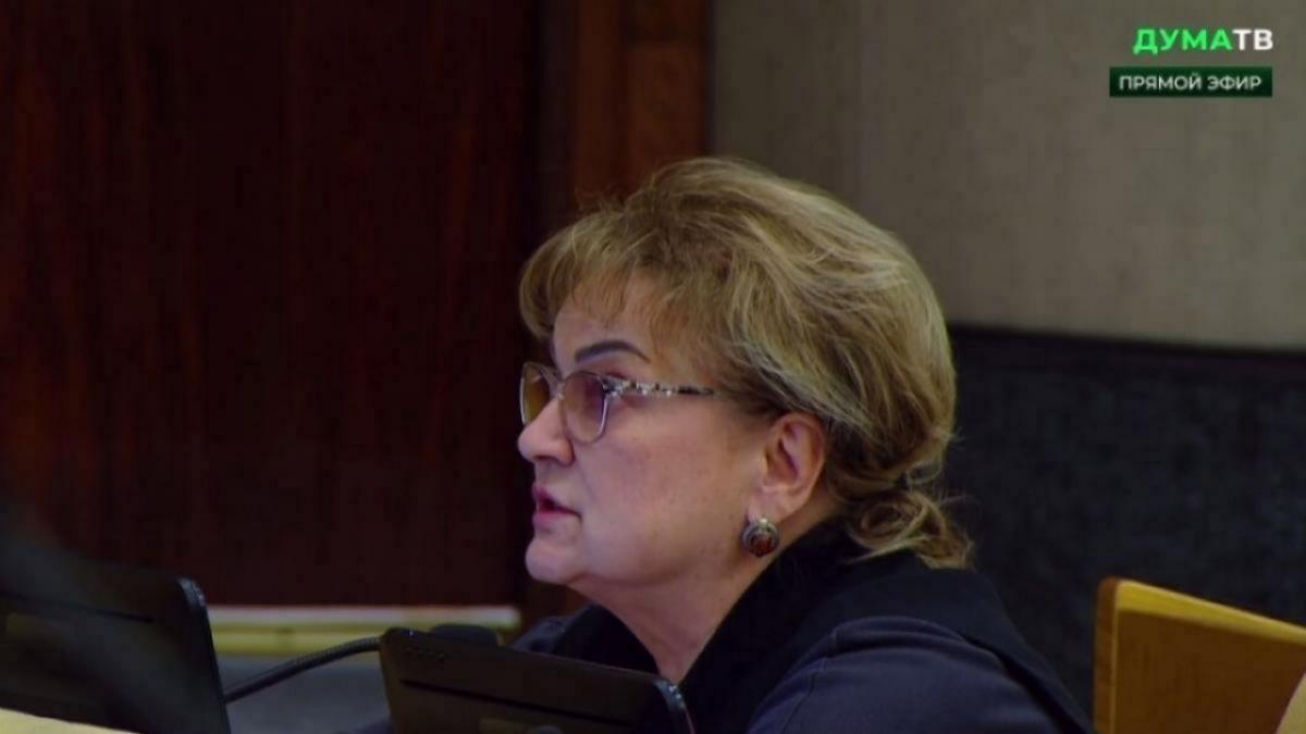 Алимова рассказала о сложностях с автобусами в Лысогорском МР