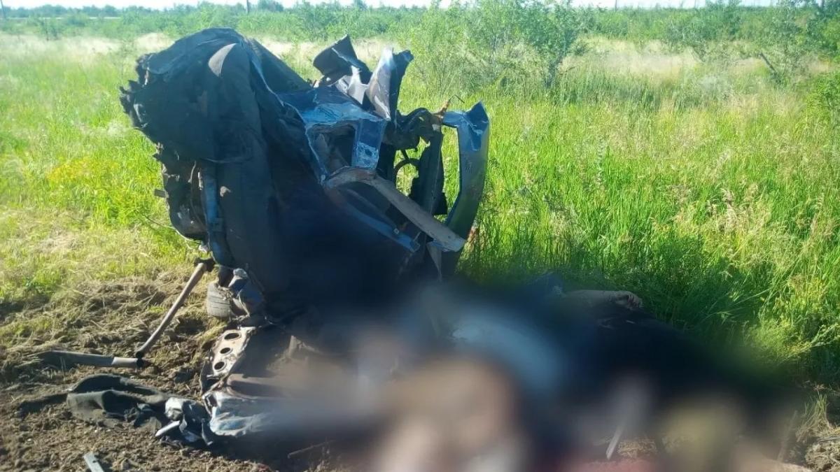 3 человека погибли в ДТП легкового автомобиля с грузовиком в Саратовской области