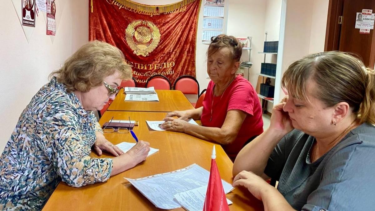 Депутат Госдумы Ольга Алимова провела прием граждан в Энгельсе