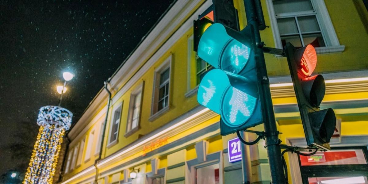 В Саратове установят 2 новых светофора по нацпроекту