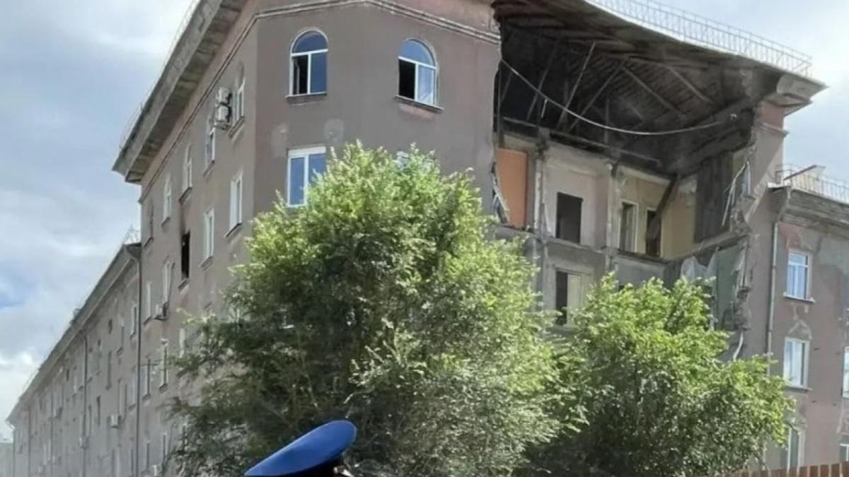 Мэр Саратова сообщил о частичном обрушении аварийного дома в Заводском районе