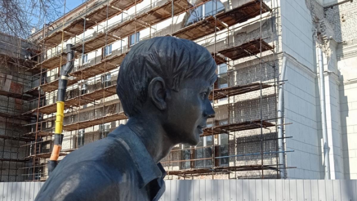 В Саратове футболисты «Сокола» почтили память Олега Табакова