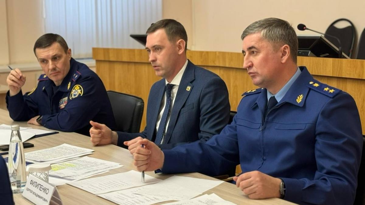 Власти Энгельсского района и силовики провели встречу с многодетными семьями