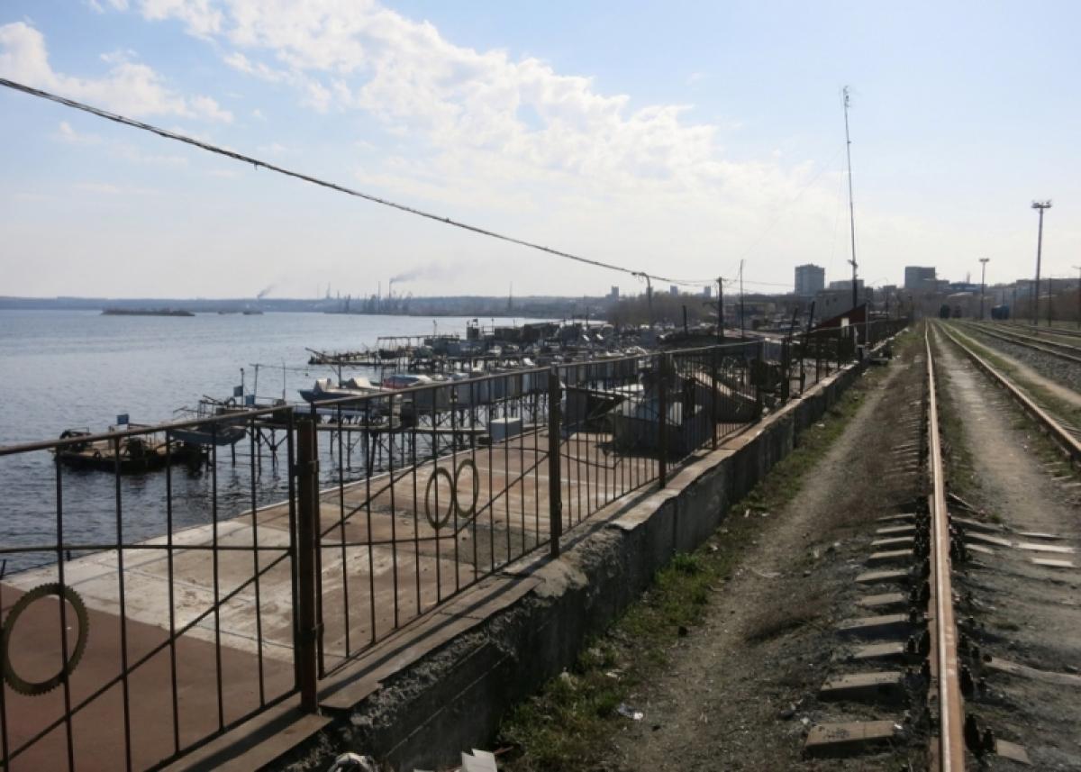 В Саратове для строительства набережной убрали железную дорогу, построенную в 1943 году 
