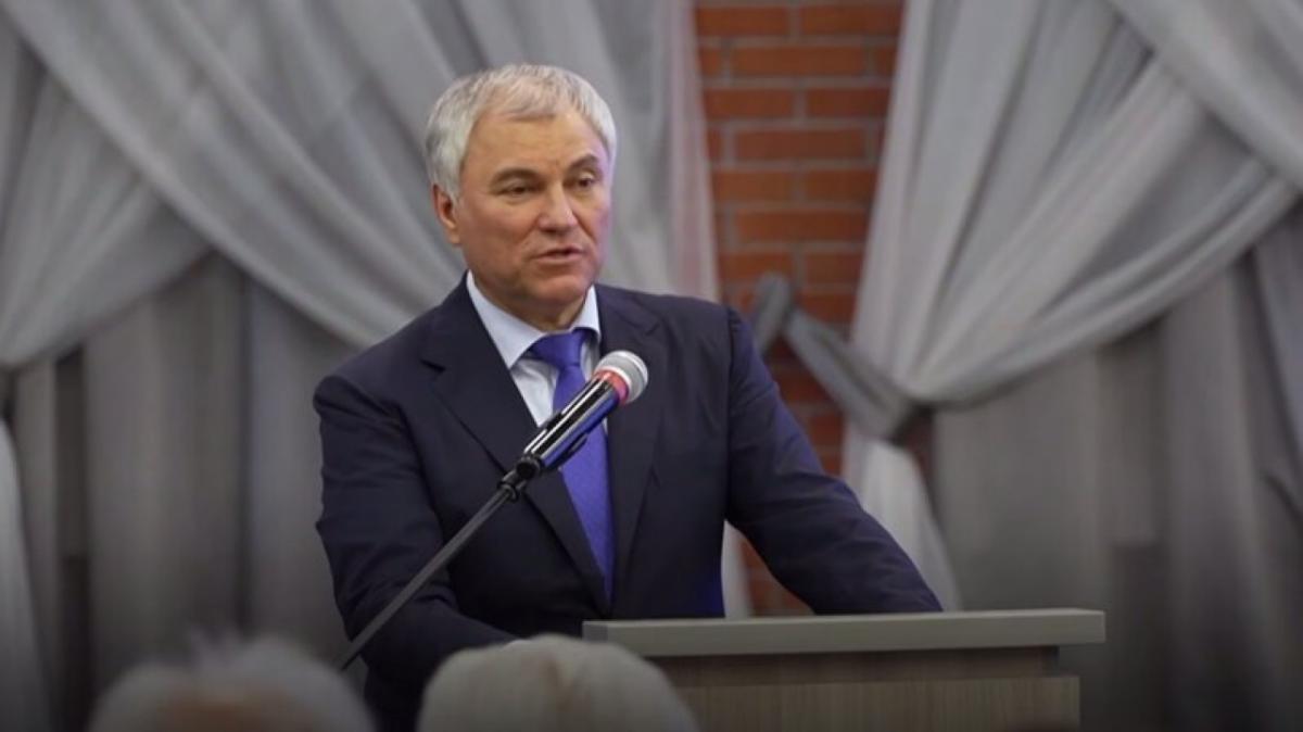 Спикер Госдумы Володин посетил в Саратове военный госпиталь