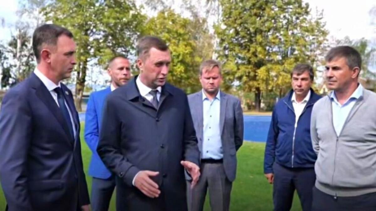 Бусаргин: в Энгельсе завершается реконструкция стадиона «Сигнал»