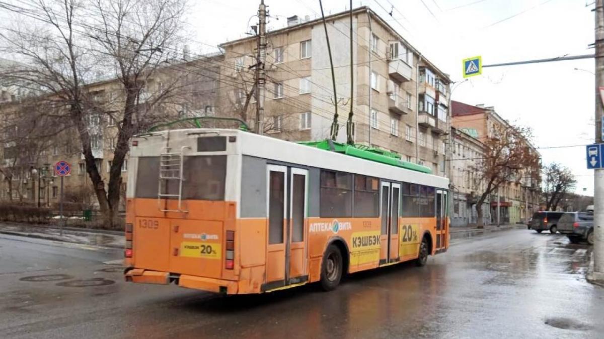 В Саратове до 30 июля остановлено движение троллейбусов №4 и №15