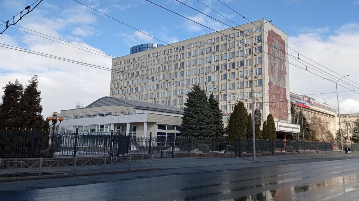 Губернатору Бусаргину и министрам могут заморозить зарплату на год