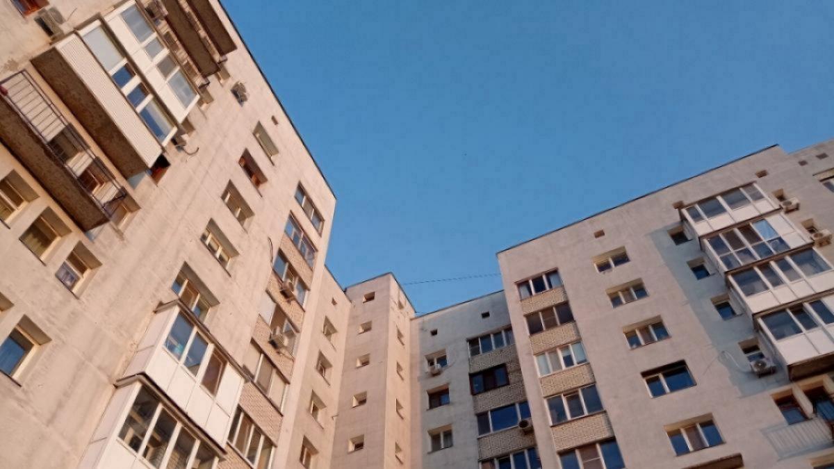С 21 года получат право на жилищные сертификаты сироты в Саратовской области