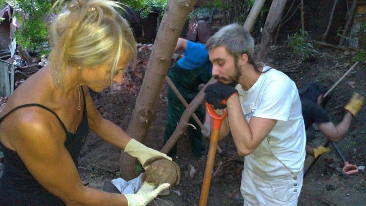 Страшная находка: саратовские следователи изучают обнаруженный на Бабушкином взвозе череп человека