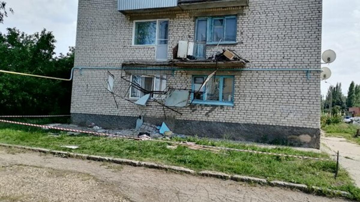 В Саратовской области обрушился балкон, на котором стояли мать и дочь: вынесен приговор