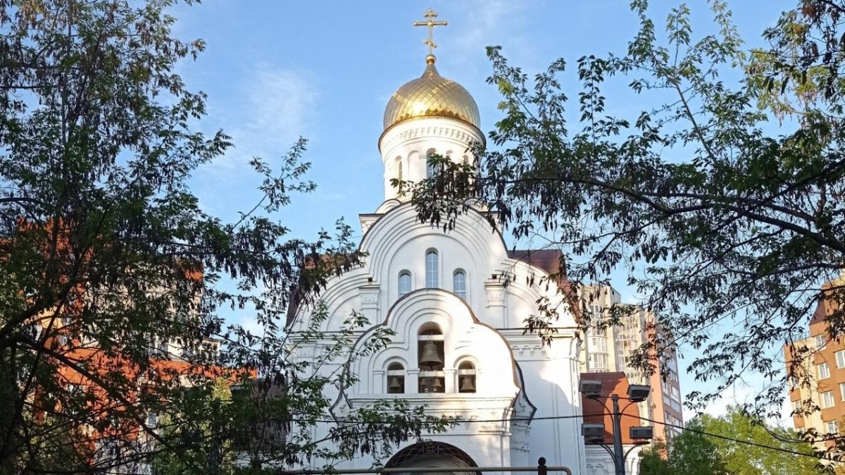 Калинин поздравил саратовских православных с Вербным воскресеньем