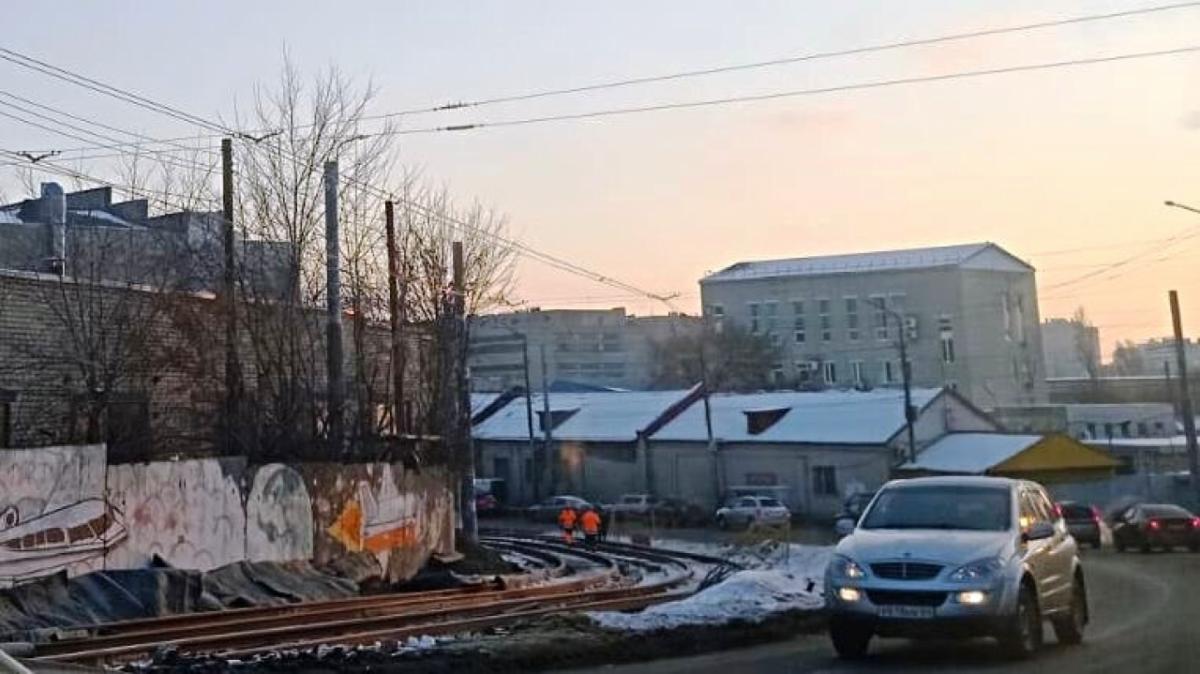 Власти ответили на вопрос о ржавых рельсах скоростного трамвая в Саратове