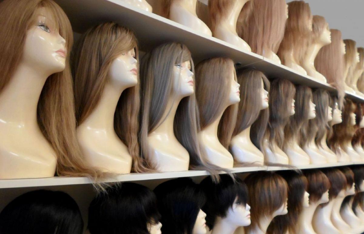 Как выбрать парик и правильно ухаживать за ним в домашних условиях 
