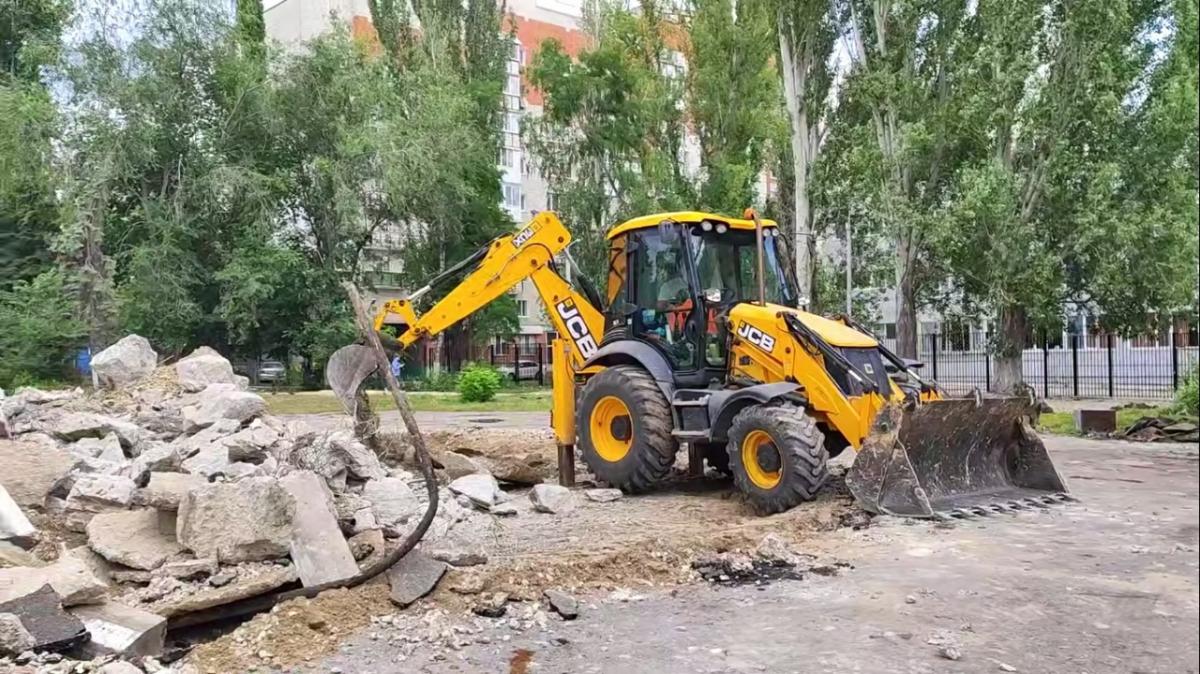 В Саратове начали реконструкцию сквера на Ильинской площади