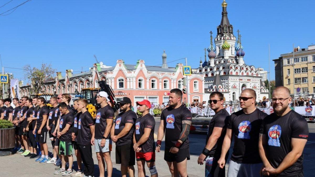 В Саратове турнир силачей завершился победой Власа Дубровина