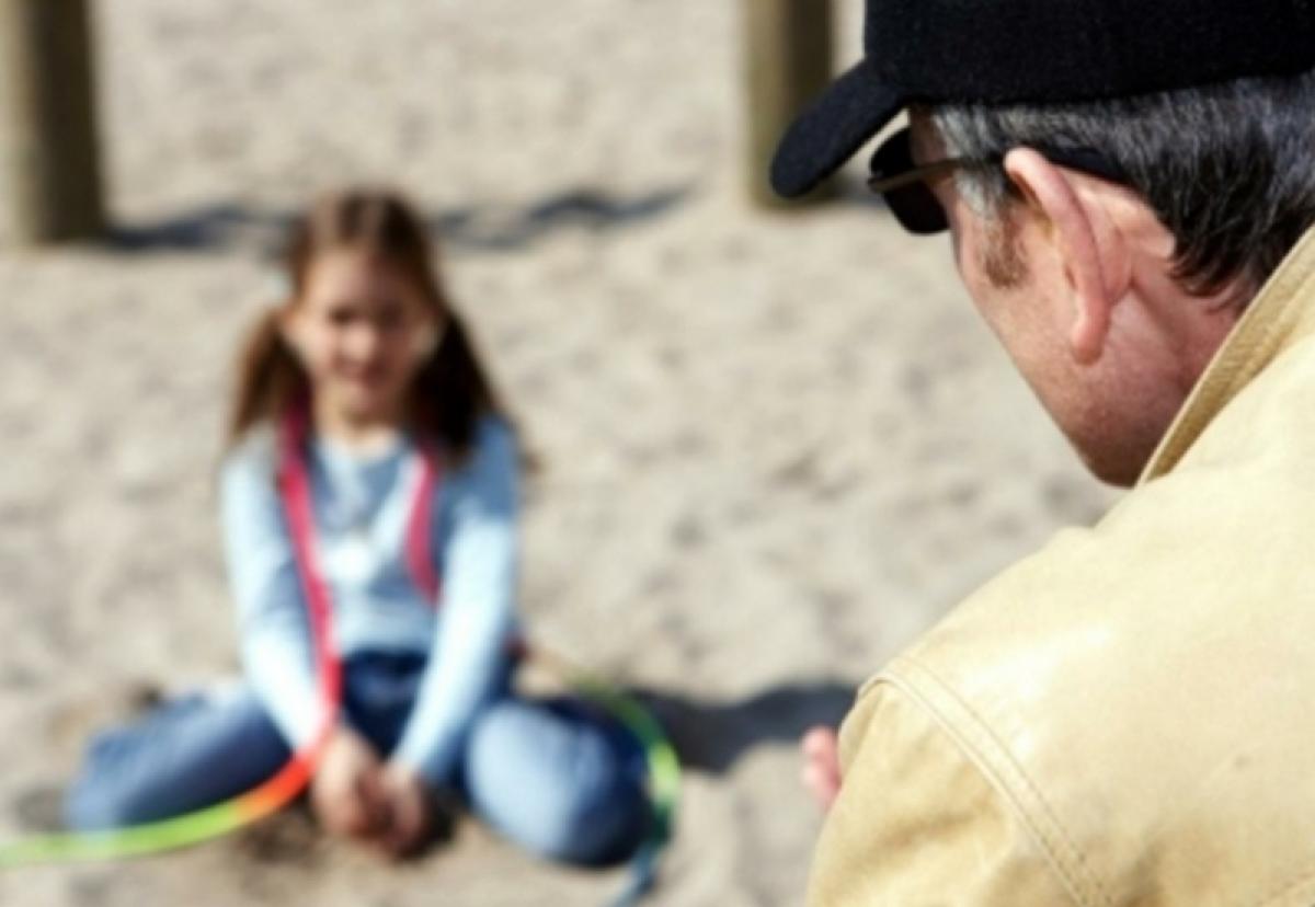 В Саратовской области 78-летнего дедушку обвинили в растлении 6-летней соседки