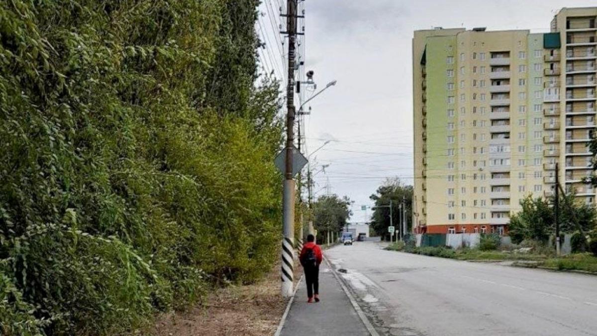 В Энгельсе мужчина сорвался с высоты 10 этажа на Воронежской