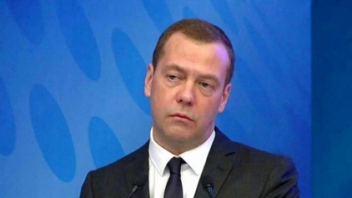 «Свободного времени у человека должно быть больше»: Медведев о введении четырехдневной рабочей недели  
