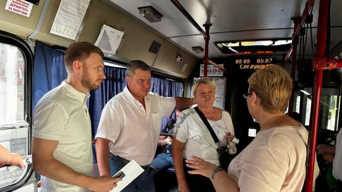 Депутатам Энгельса не понравилось в автобусах в жару без кондиционеров