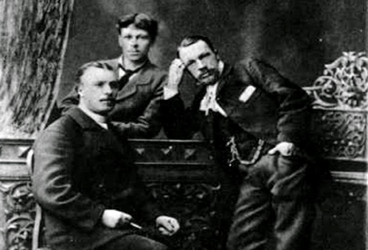 Саратовцев призывают внести свой вклад в установку памятника братьям Никитиным