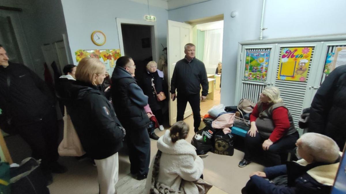 Исаев: жильцов дома с обвалившейся стеной разместили в гостинице